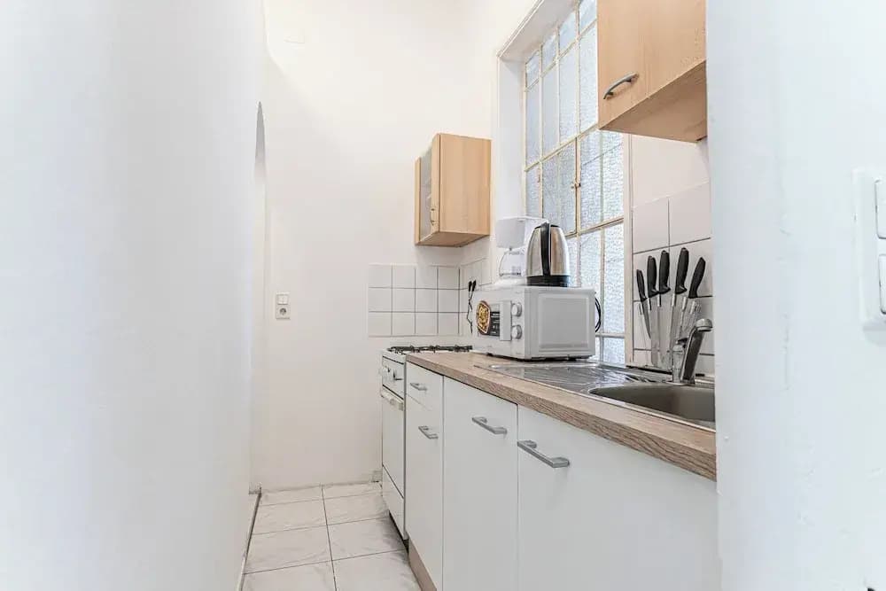 Charming 1BR Apt 15 Min to Vienna - photo 11