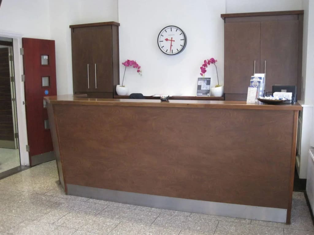 Crestfield Hotel - photo 2