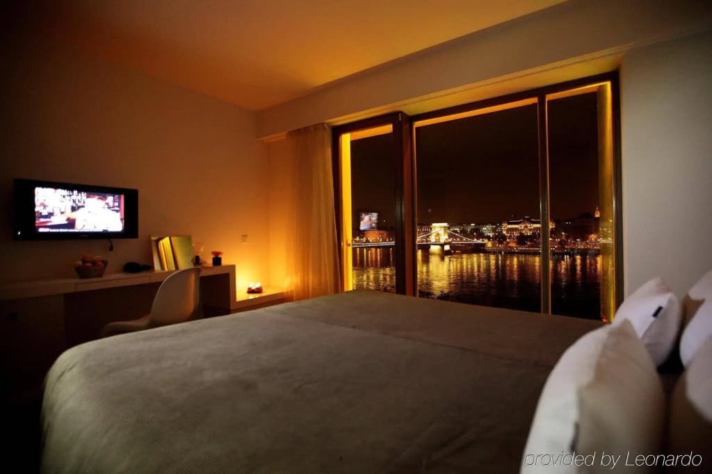 Leon Hotel & Lounge - photo 5