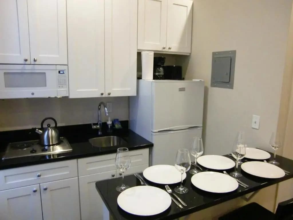 Studios Midtown Manhattan - photo 17