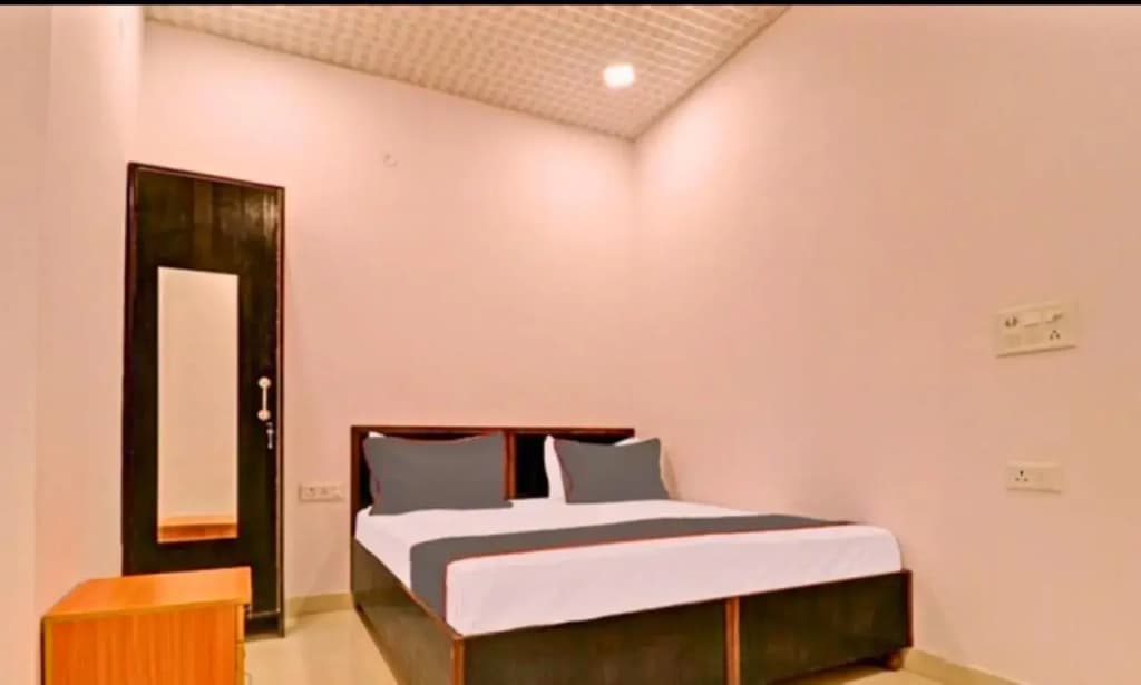 Qotel Hotel Peeragarhi - photo 4