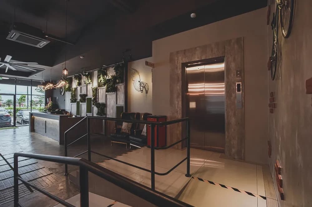 V3 Hotel & Residence Seri Alam - photo 12