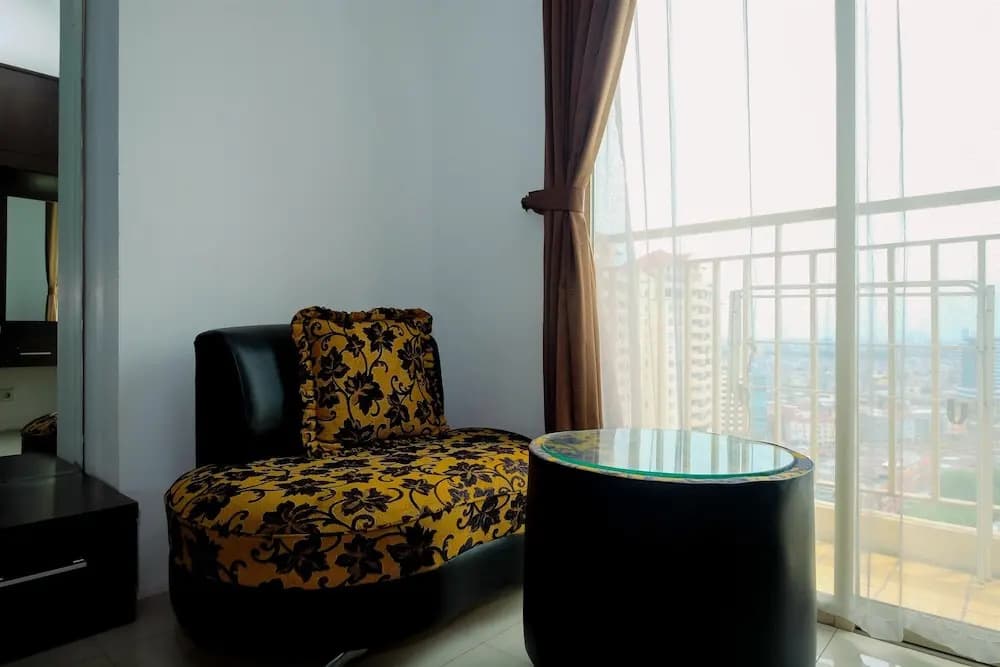 Comfort And Homey Studio Apartment At Mangga Dua Residence - photo 5