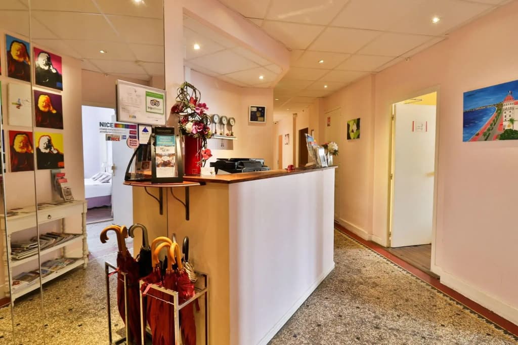 Hotel Victor Hugo - photo 23