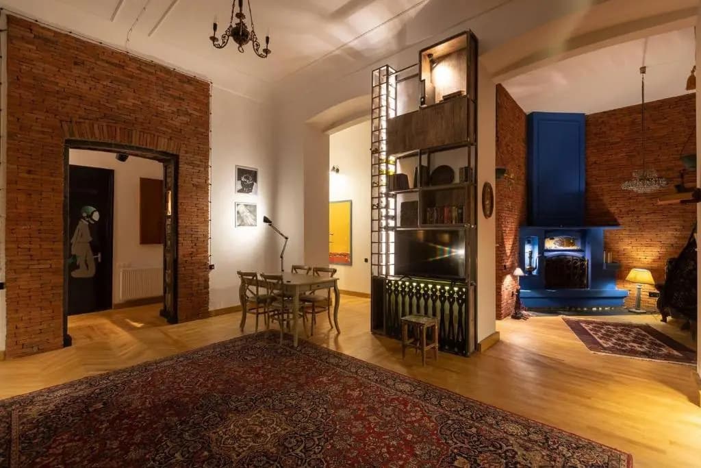 Wehost apartment with Fireplace - photo 10