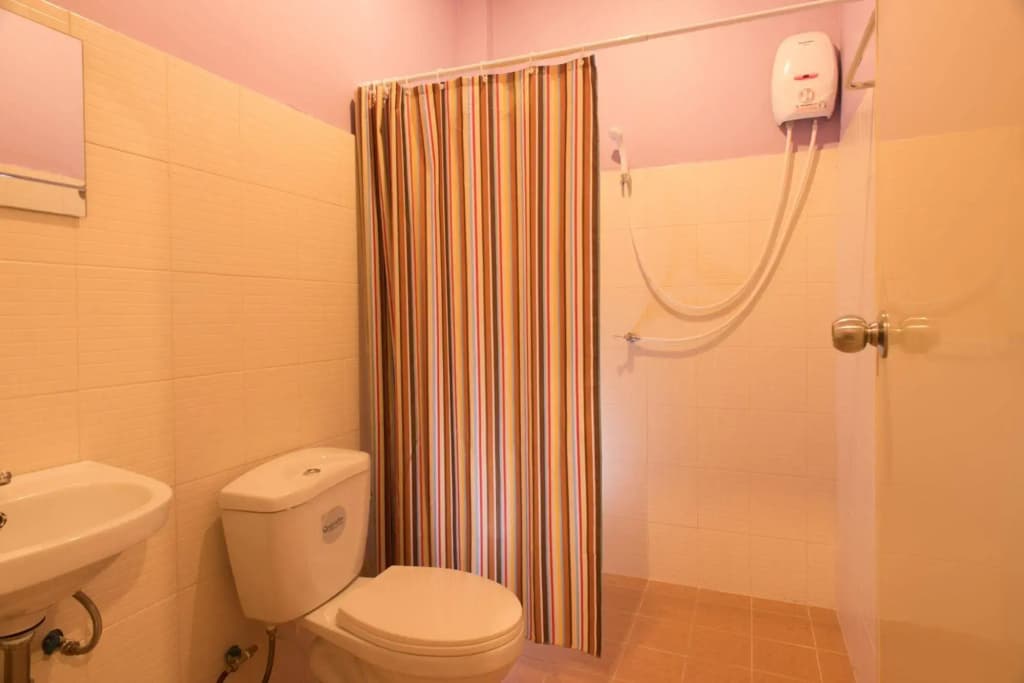 Plan B Hotel - Hostel - photo 9