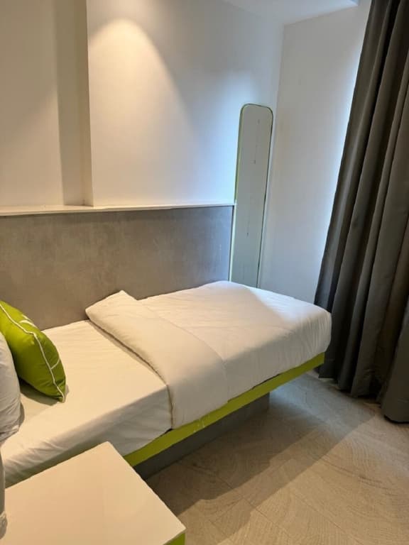 Hotel Le Roi Express Karol Bagh - photo 19