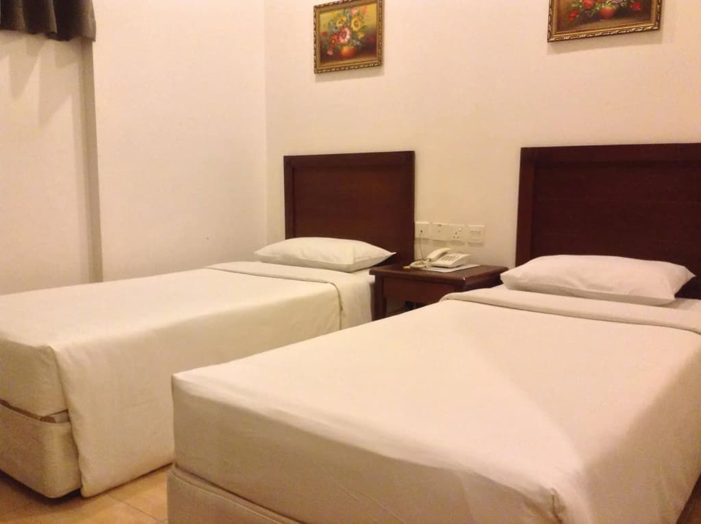 Lai Lai Hotel - photo 4