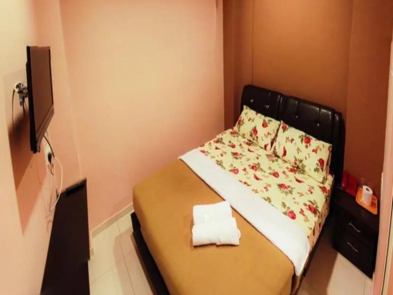 Funky Crib Hotel - photo 5