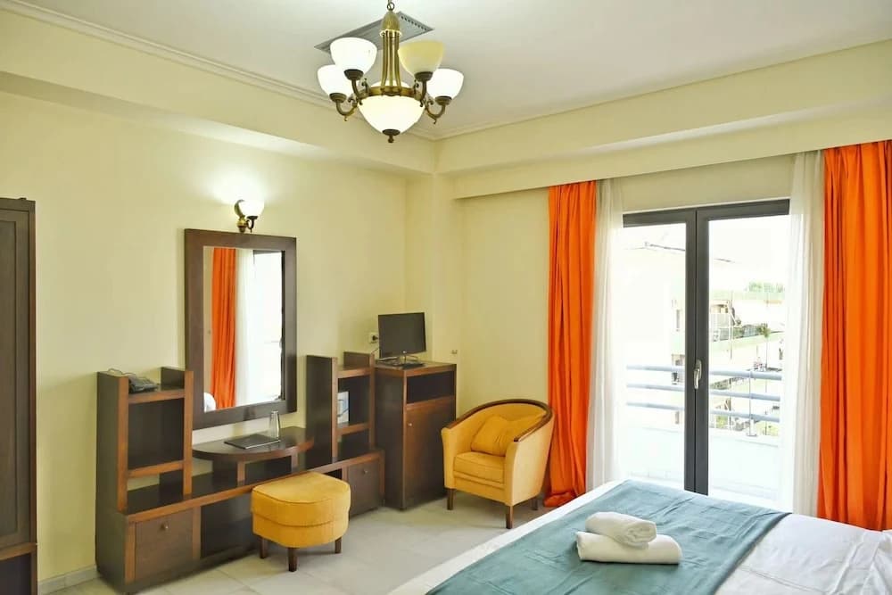 New Times Home & Hotels Near Metro Station Athens Center - main photo