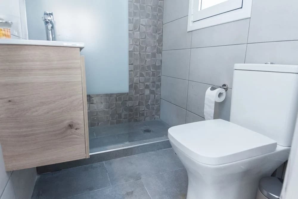 Modern Equipped Studio w View in Kipseli - photo 8