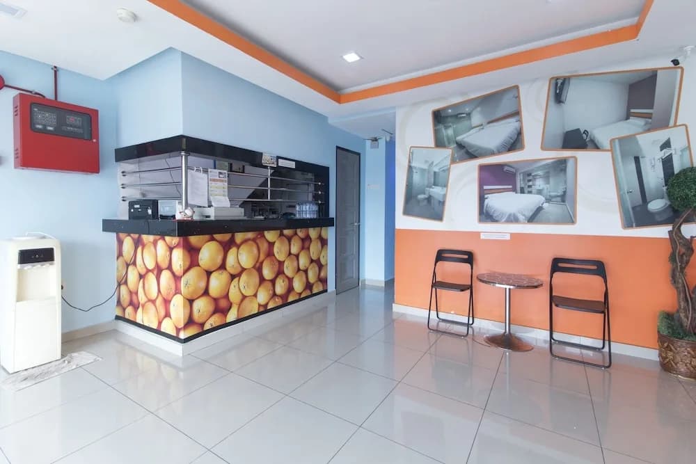 OYO 90296 Red Orange Hotel Port Klang - photo 12