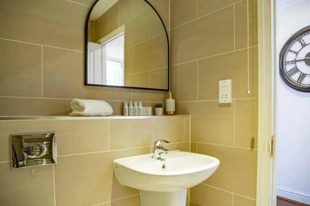 Charming Charing Cross Flat - photo 8