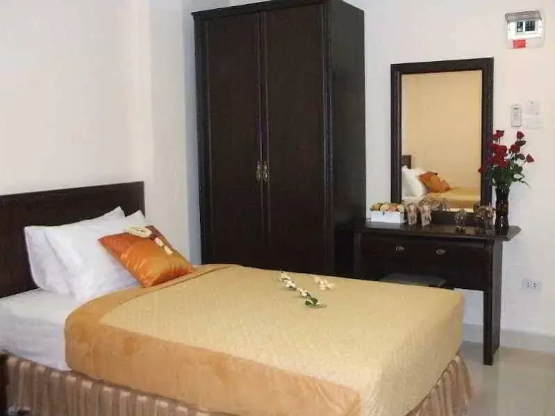 Queen's Garden Resort - photo 7