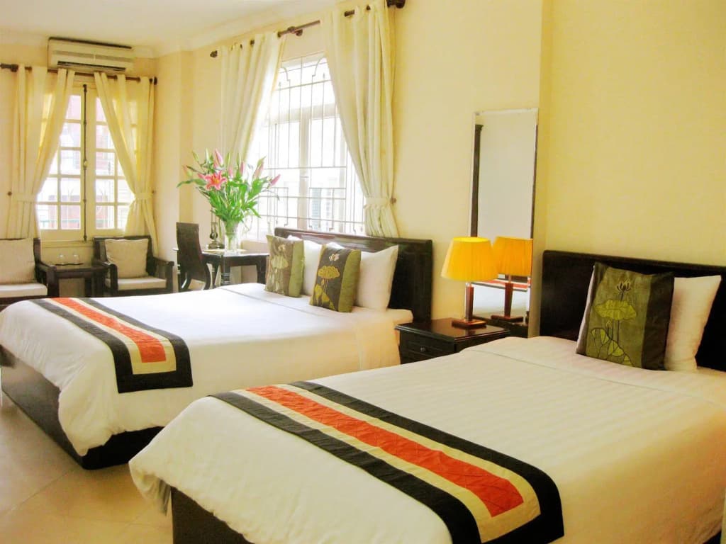 Heart Hotel - photo 4