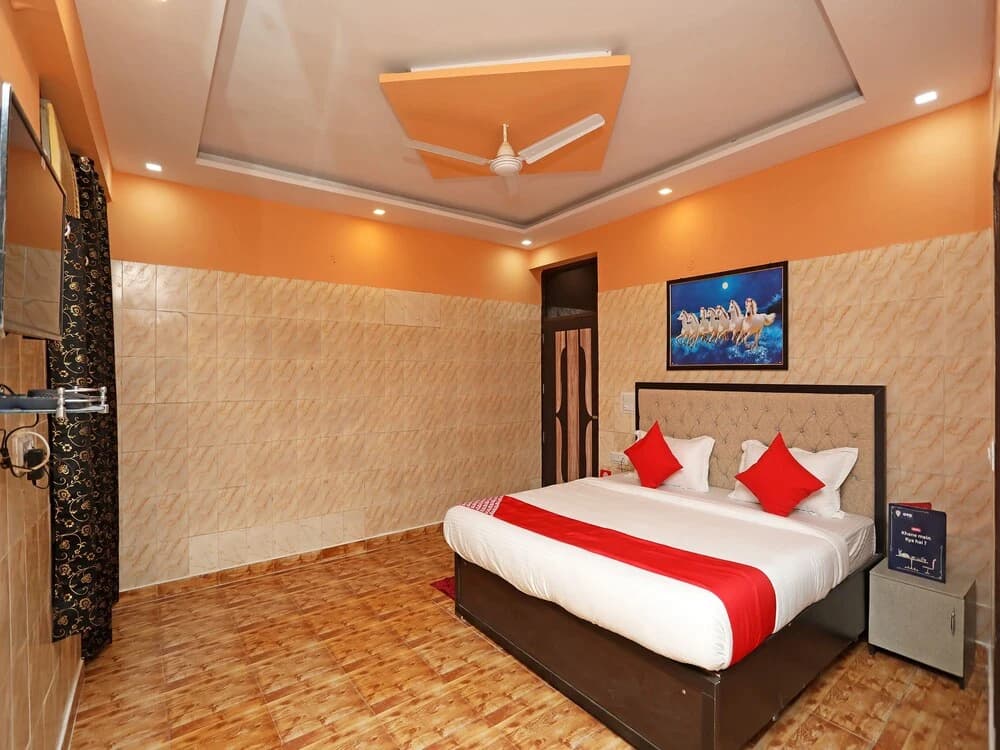 Qlark Rooms & Lawn By OYO Rooms - photo 5