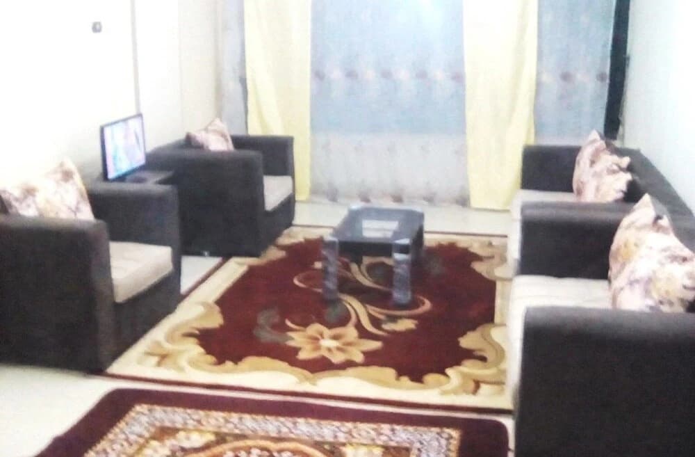 Luxury Three Bedroom Apartment - photo 4