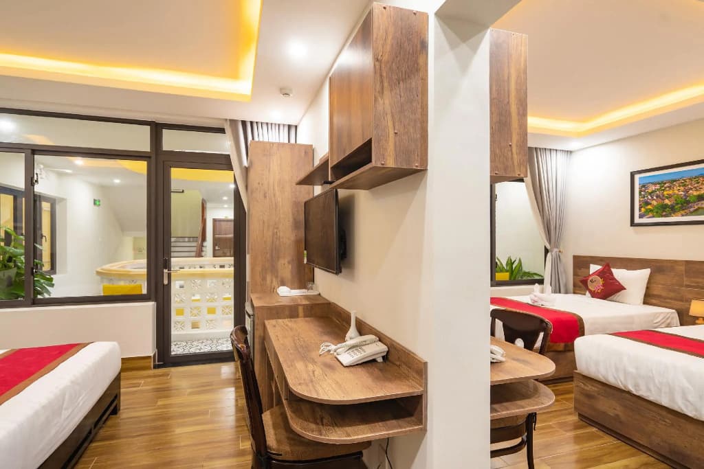 The Lit Villa - photo 4