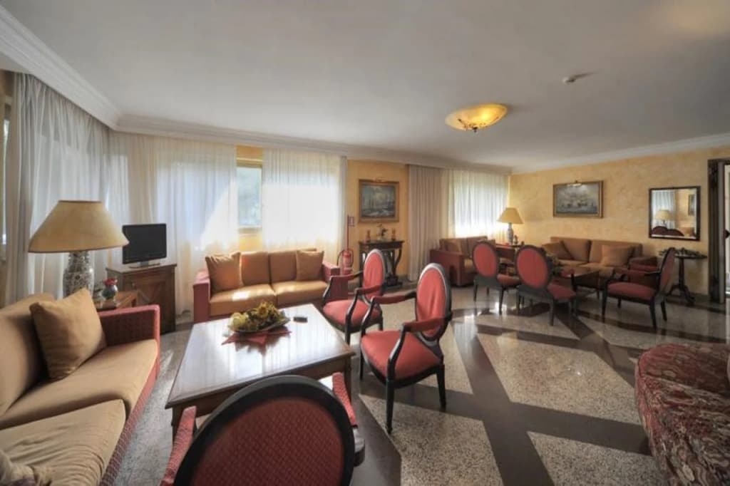 Aurora Garden Hotel - photo 7
