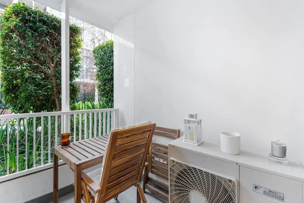 Brighton 1-bed Apartment With Balcony & Parking - photo 8