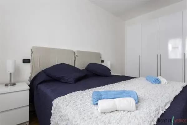 Rent-It-Venice Casona House - main photo