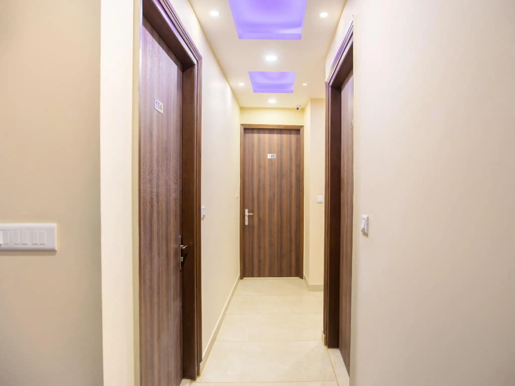 OYO 29932 Hotel R S Plaza - photo 13