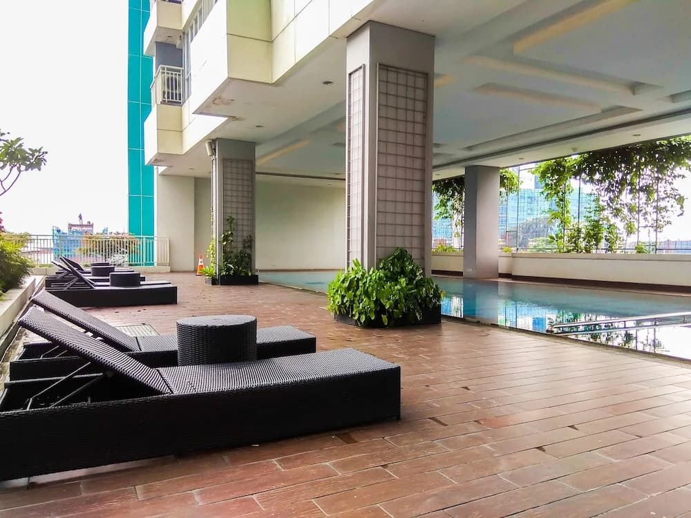 Relaxing Studio Apartment H Residence - photo 9