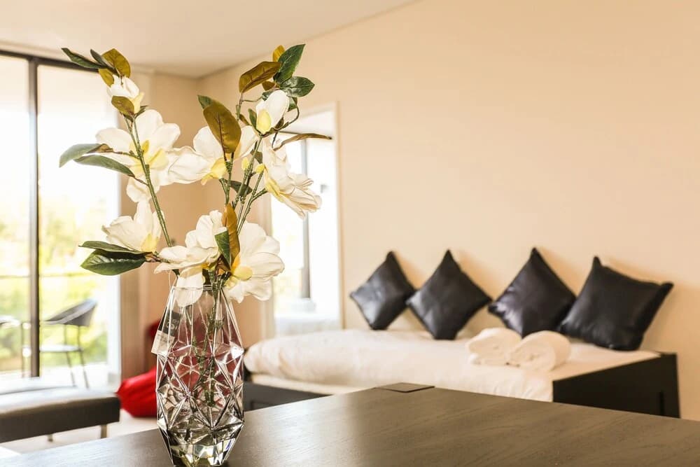 Spacious Apartment at Waitara - photo 3
