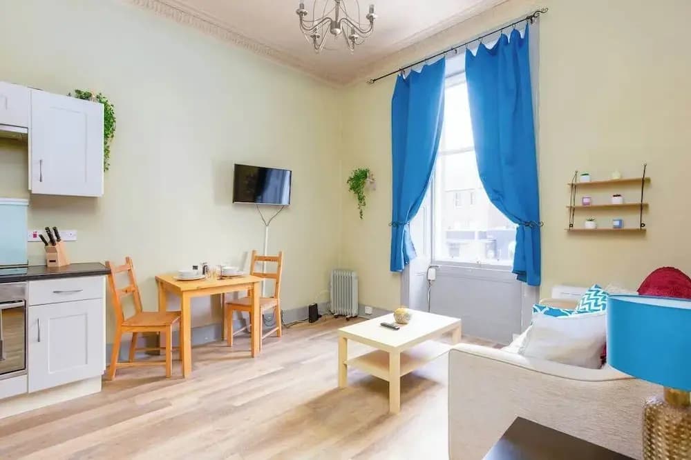 Leith Walk 1 Bedroom Apartment - photo 2