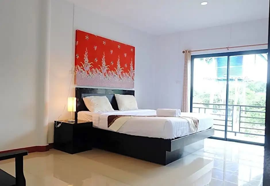 Naiharn Paradise Boutique - main photo