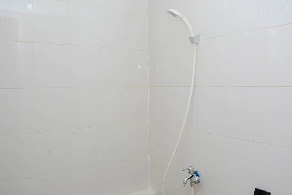 2BR Comfy Bassura City Apartment - photo 7