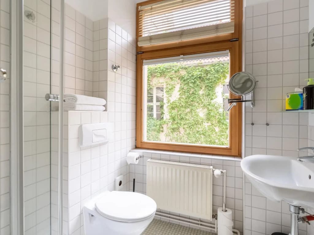 Schoenhouse Avenue by Limehome - photo 7