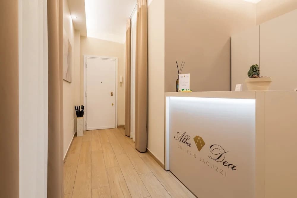 AlbaDea Suite&Jacuzzi - photo 9
