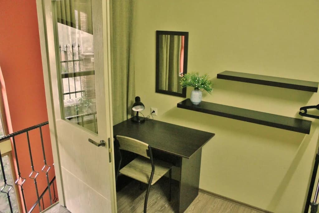 Red Fox Guesthouse - photo 11