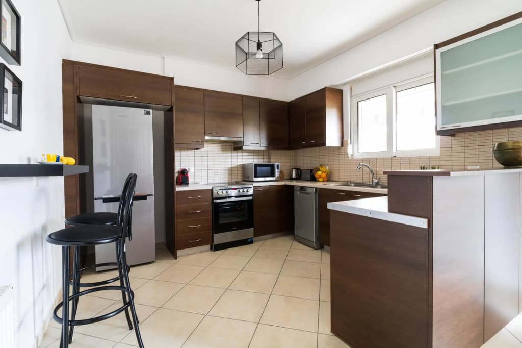 Athenian Stylish 2 bdrm Apartment - photo 16