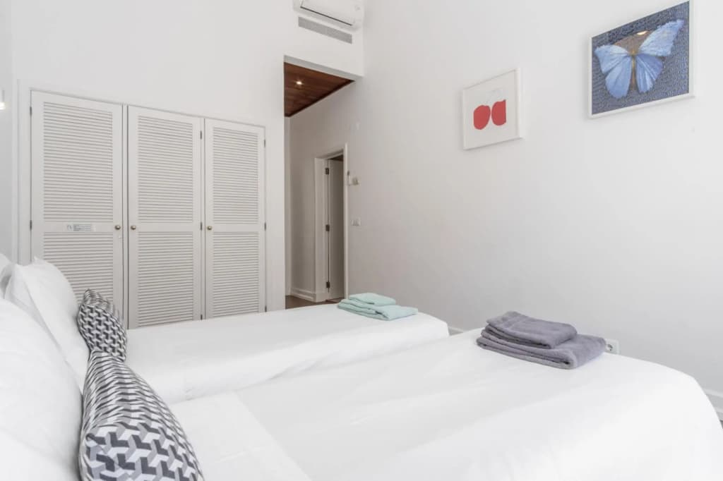LV Premier Chiado CH4 Spacious, Central, Elevator - photo 6