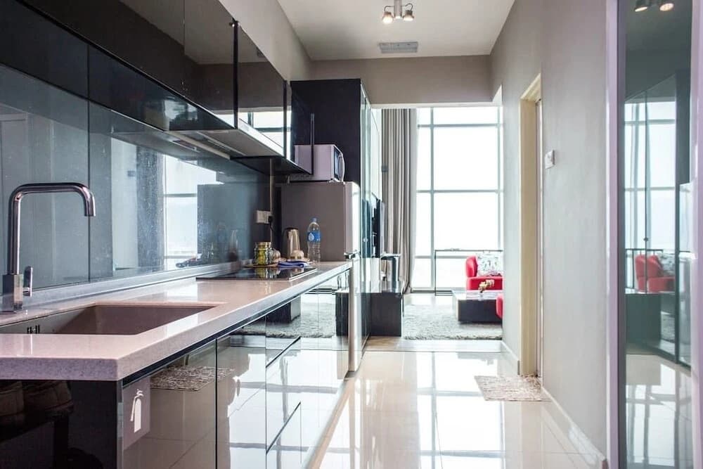 Seafront Duplex Suite at Georgetown - photo 37