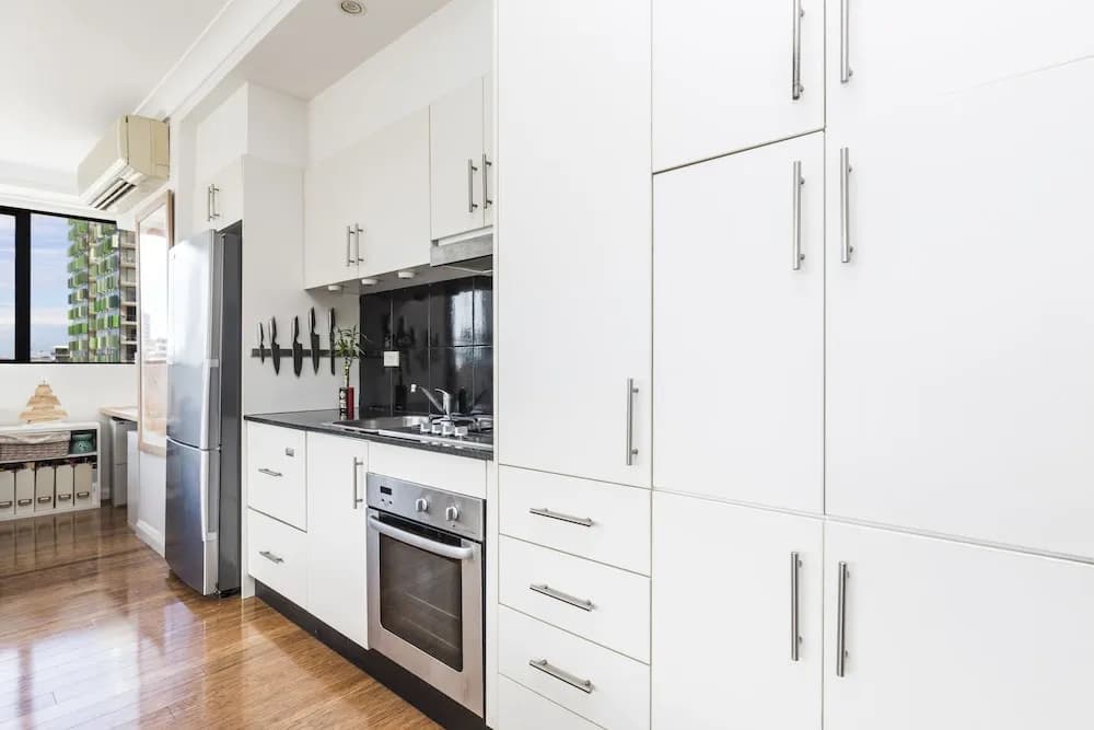 Sunny AC Sydney 2 Bedroom Apt - photo 10