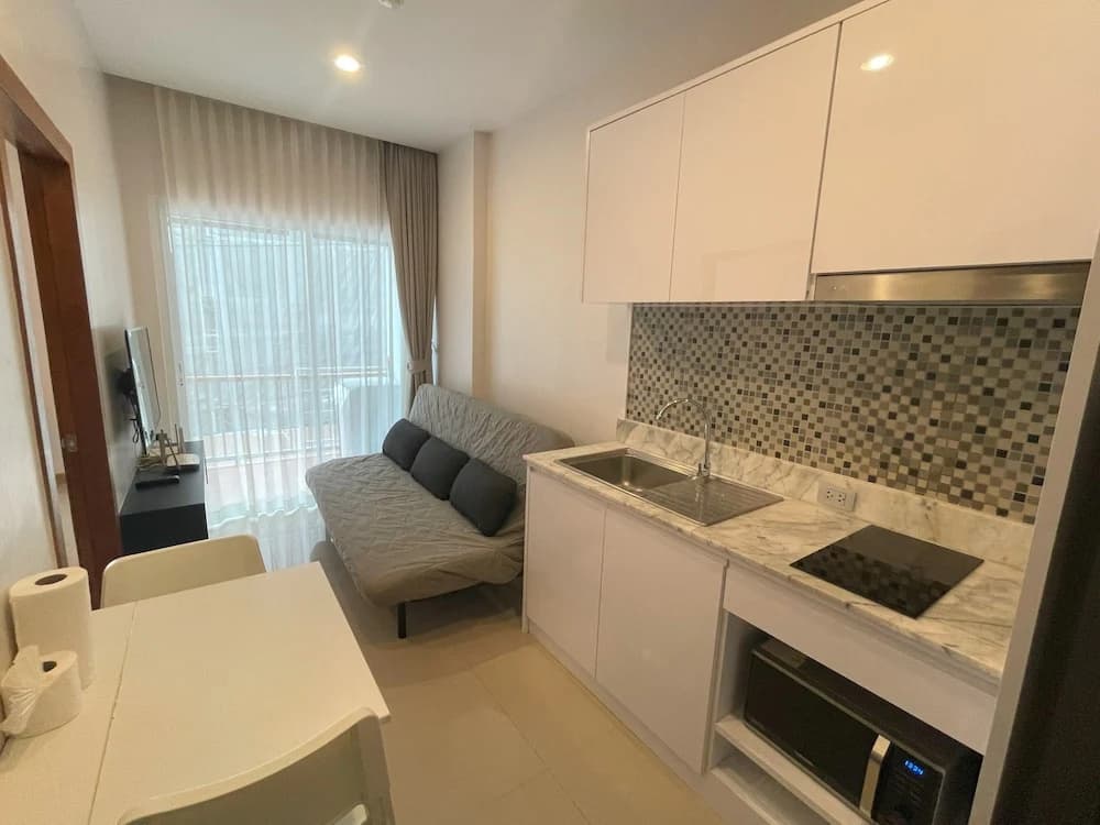 Apartment at Palmetto Condo by Lofty - photo 19