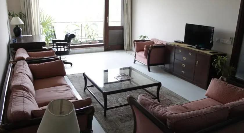 Saket Bed and Breakfast - photo 2