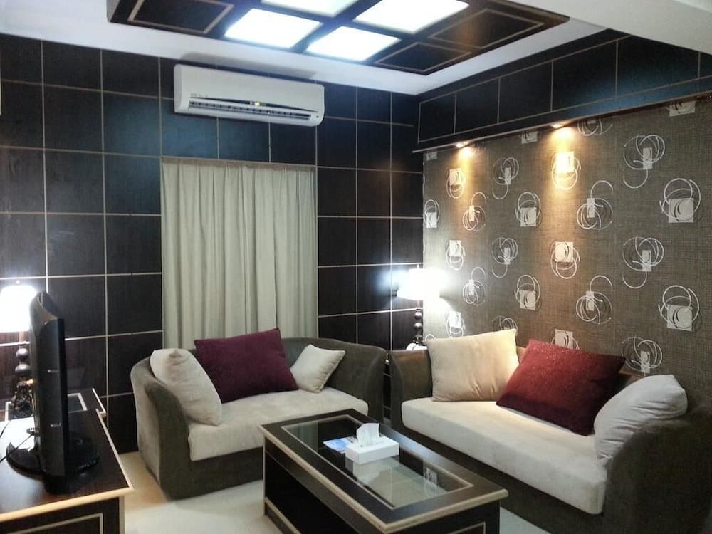 Dolphin Hotel - photo 7