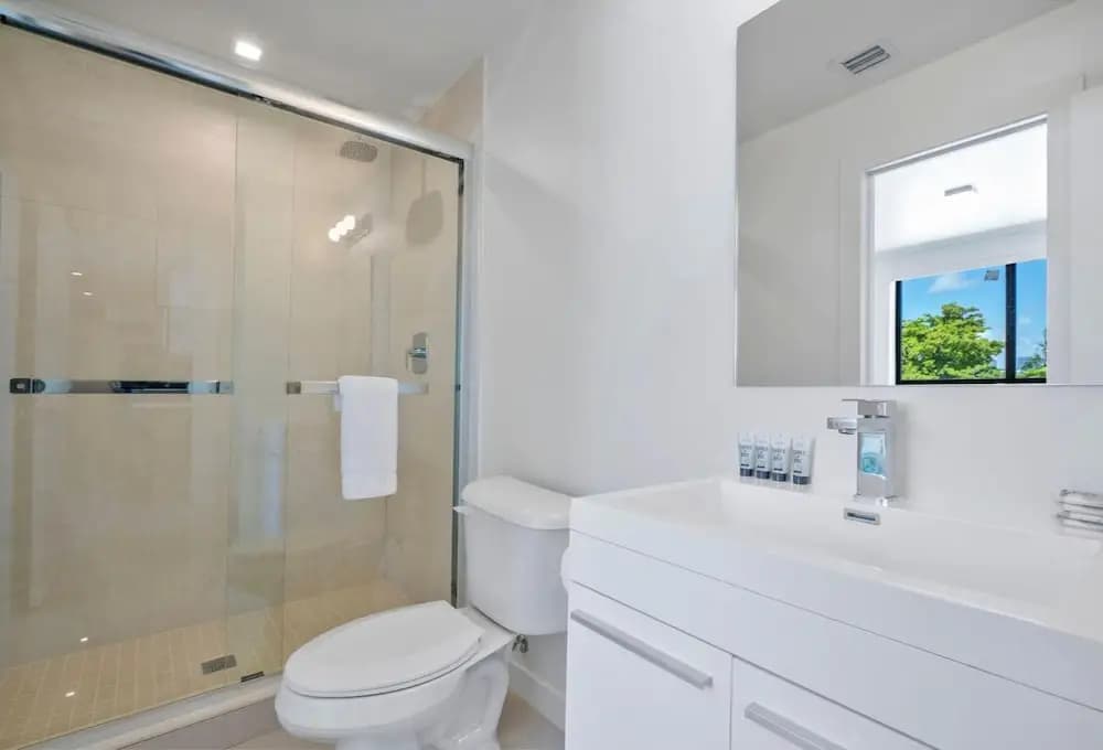 Miami Suite 302 - photo 8