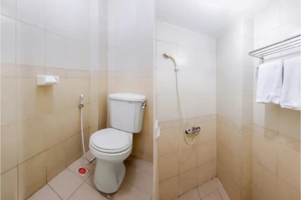 Collection O Mangga Besar Near Lokasari Square Formerly 45 Residence - photo 18