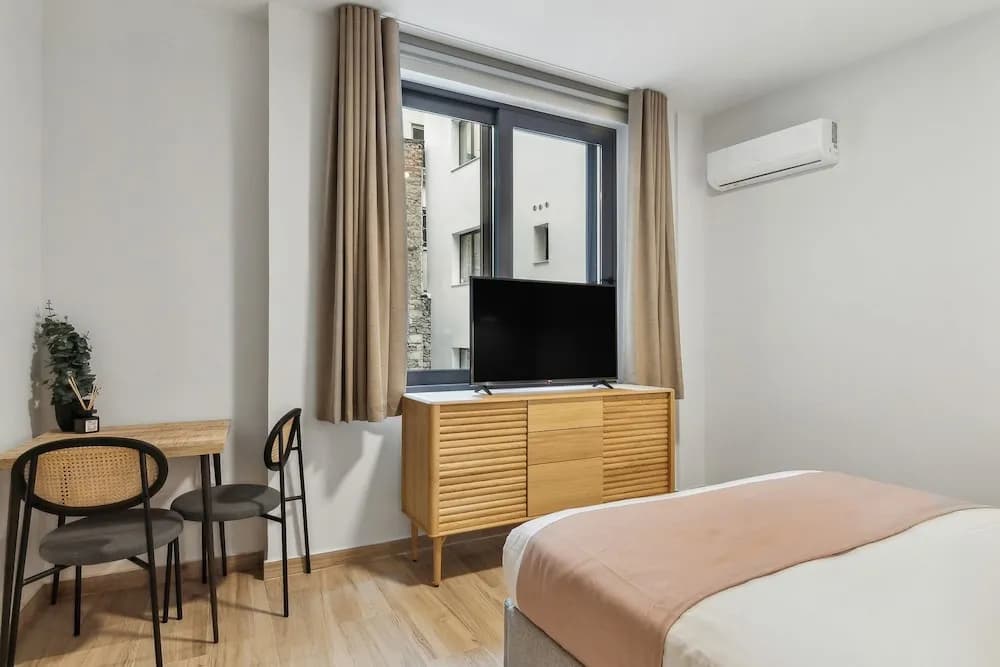 Limehome Athens Solonos City Center - photo 5