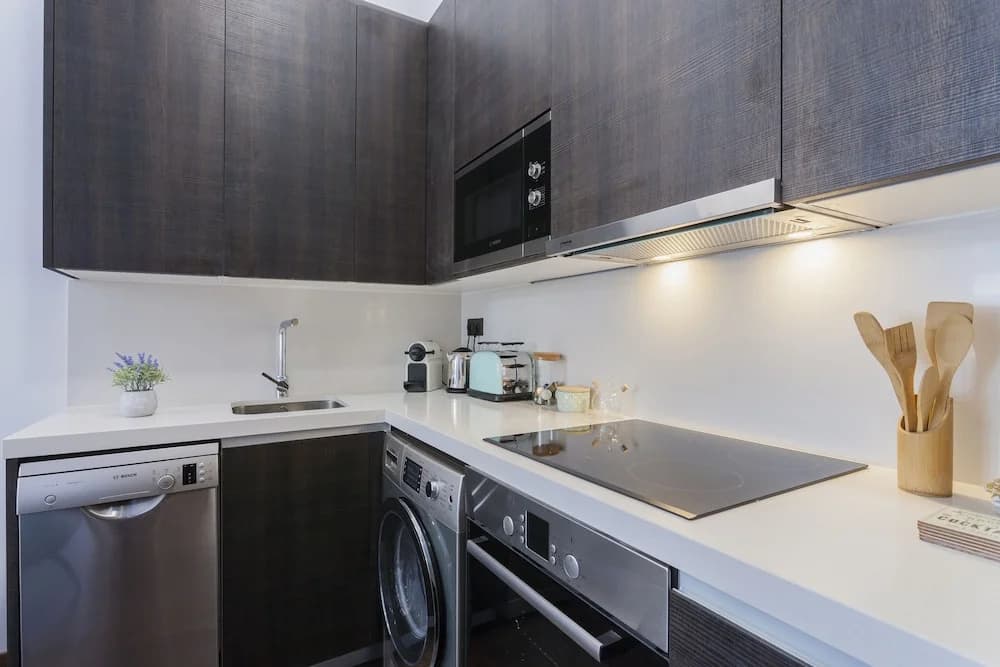 Dobo Rooms - Gran Via I Apartment - photo 16