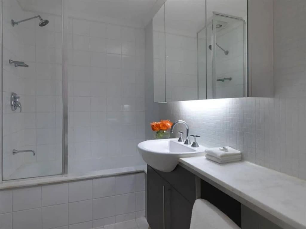 Park Inn By Radisson Melbourne Carlton - photo 10