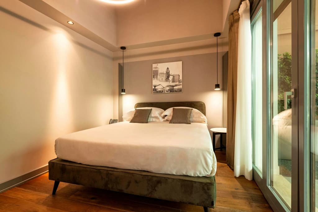 Loly Boutique Hotel - photo 2