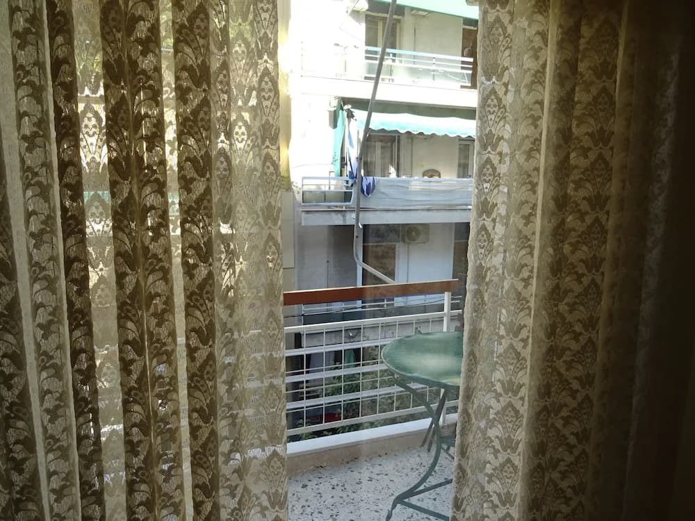 Modern Traditional Central Apartment - photo 2