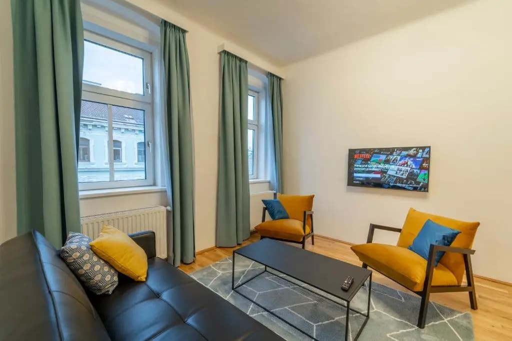 Generous Apartment next to the VIC/UNO - photo 5