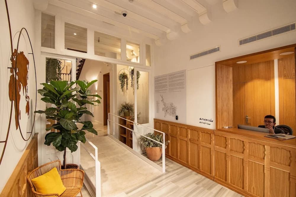 Plaza Mayor Suites & Apartments - photo 2